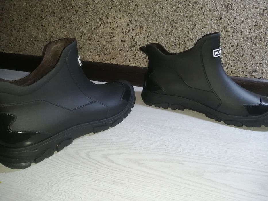 Продаётся Водонепроницаемый 46 размер Стильный Полсапог