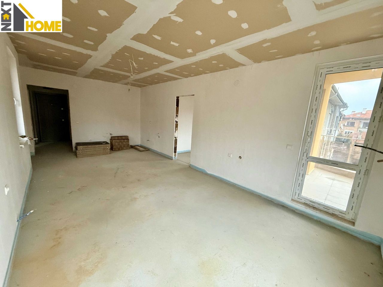 Продава се Тристаен апартамент в Асеновград - 79 кв.м за 1203 €/кв.м - Снимка #2
