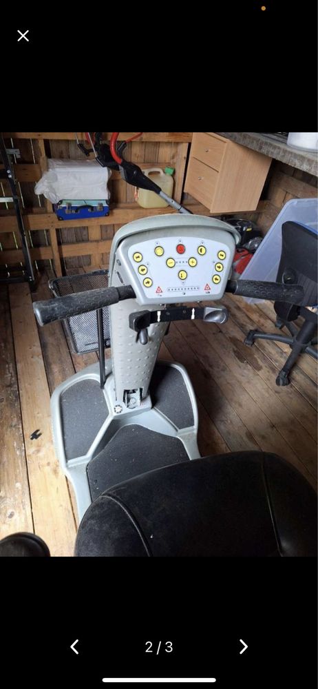 Scuter electric batrani persoane dizabilitati handicap