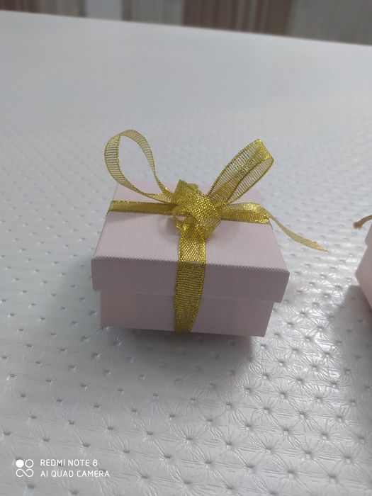 Бонбоньерки продам готовые с конфетами