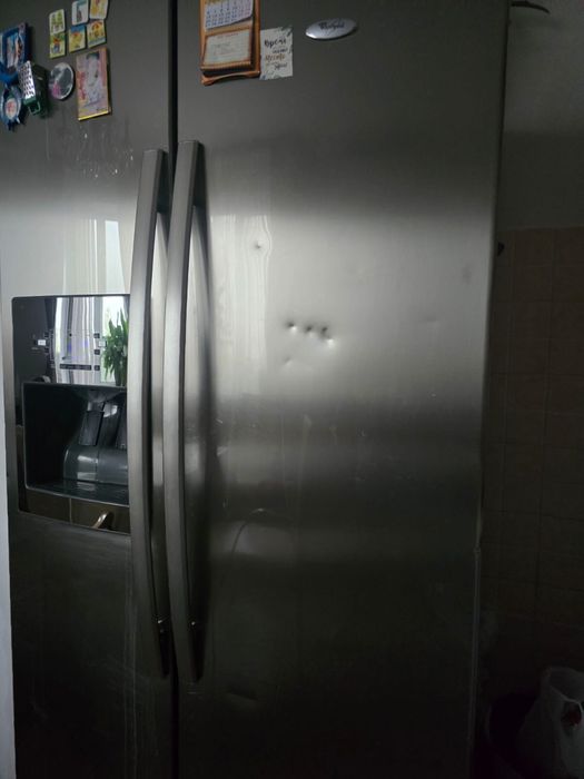 Холодильник Whirlpool..