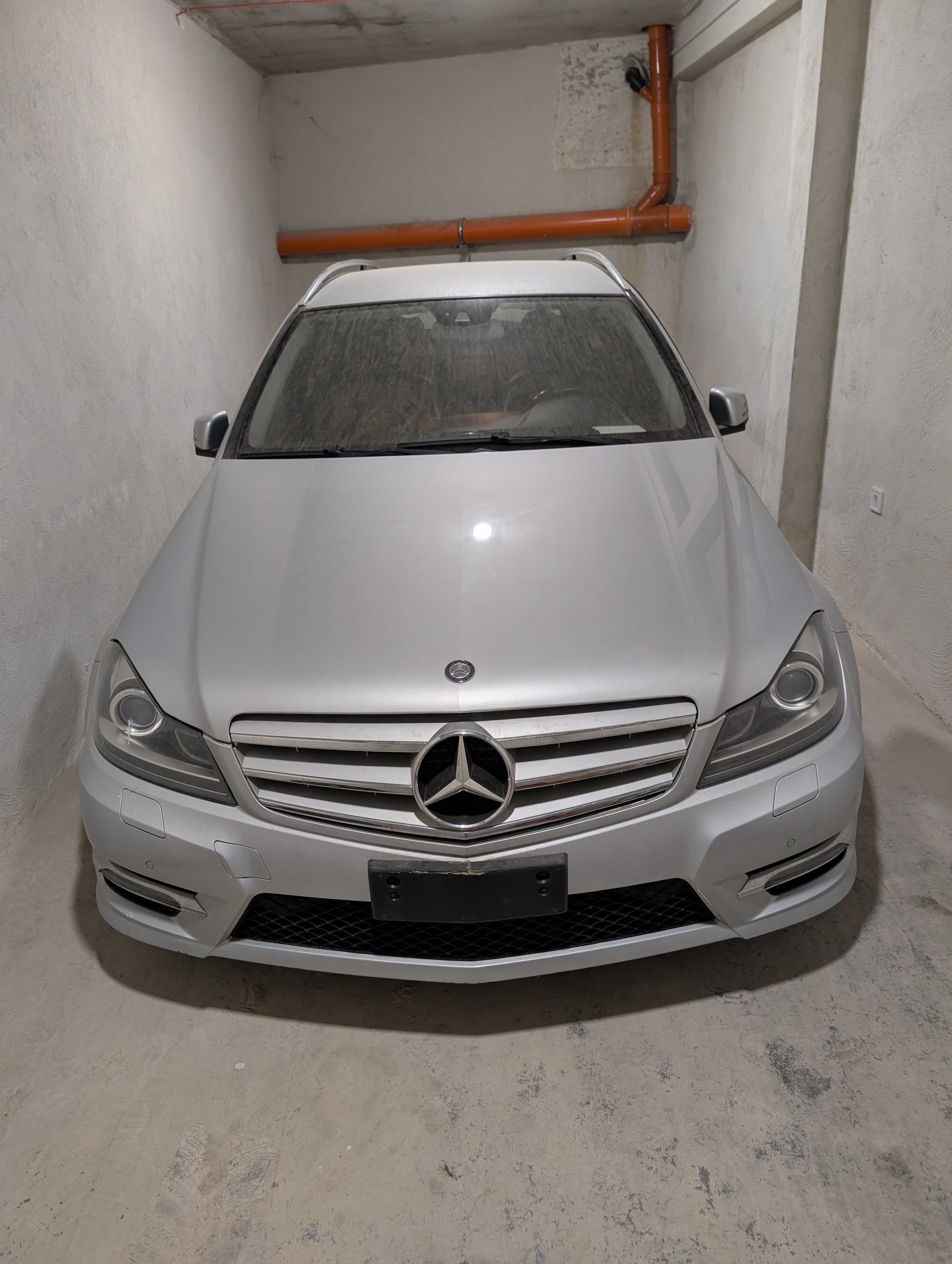 Mercedes-Benz C-class ляв волан - само на части