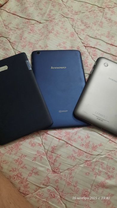 Продам 3 планшета.