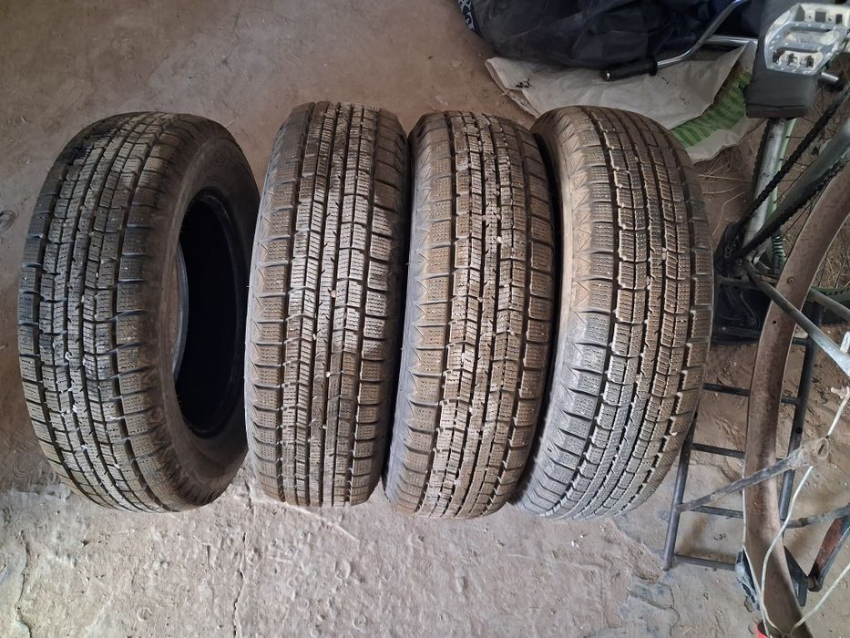 Продам покрышку зимный