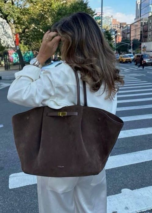 Сумка люксовая замшевая Demellier London