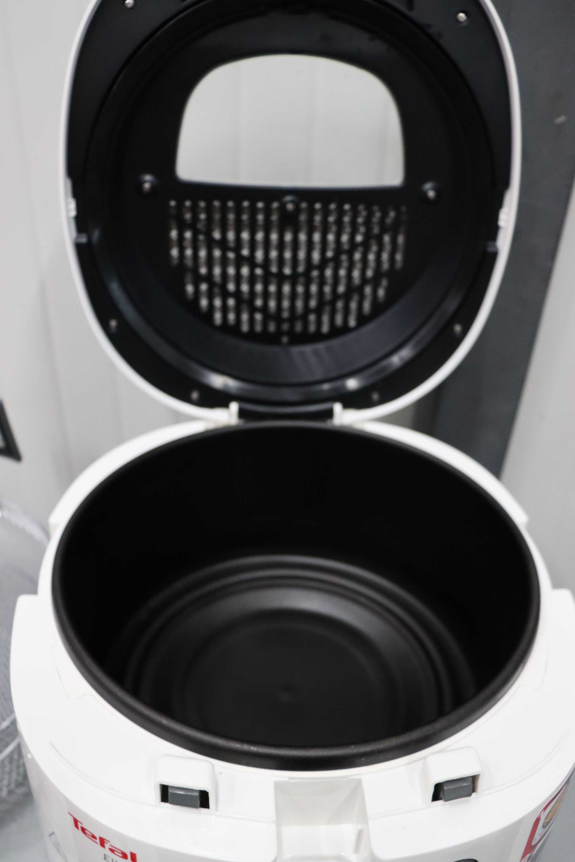 Фритюрник Tefal FF162131, Filtra One,вместимост 1,2кг,1900W