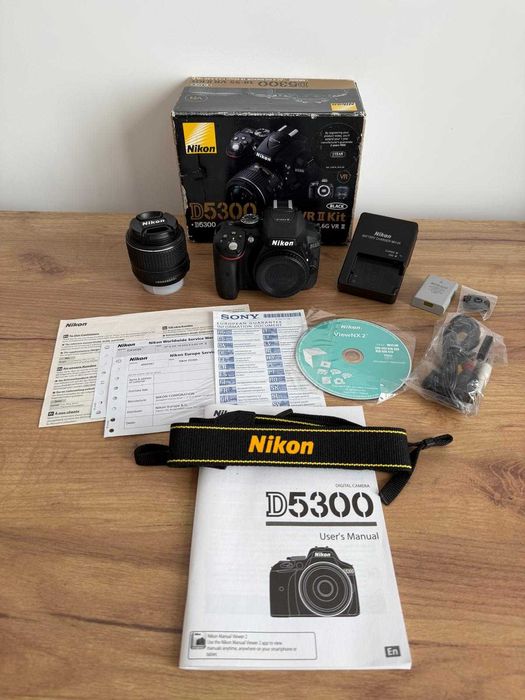 Nikon D5300 18-55mm f/3.5-5.6 G VR II Kit