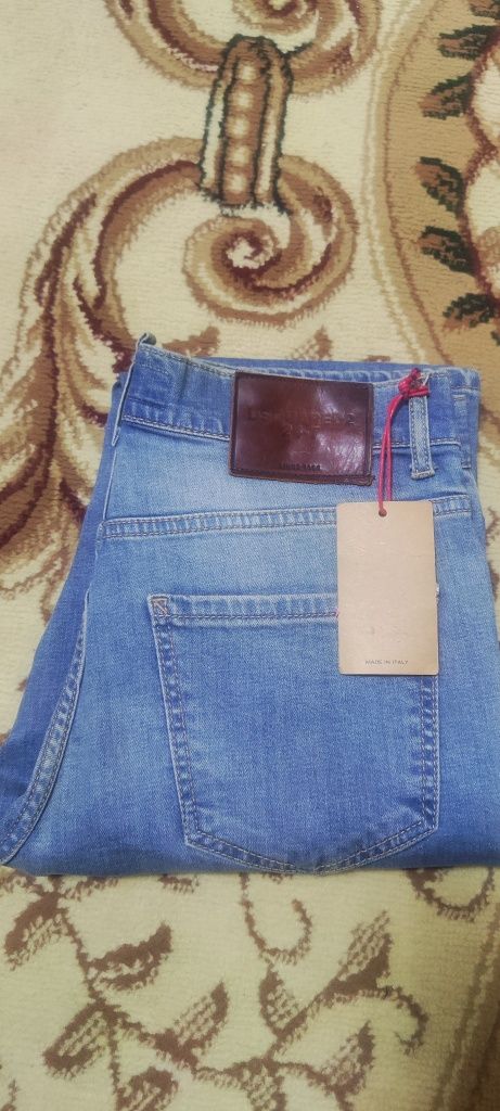 DsQUARED2 jeans brend Italy