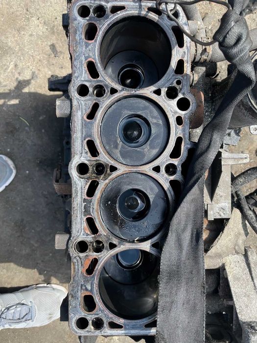 Bloc motor complet Volkswagen Passat B6 2.0 TDI BKP 140 CP