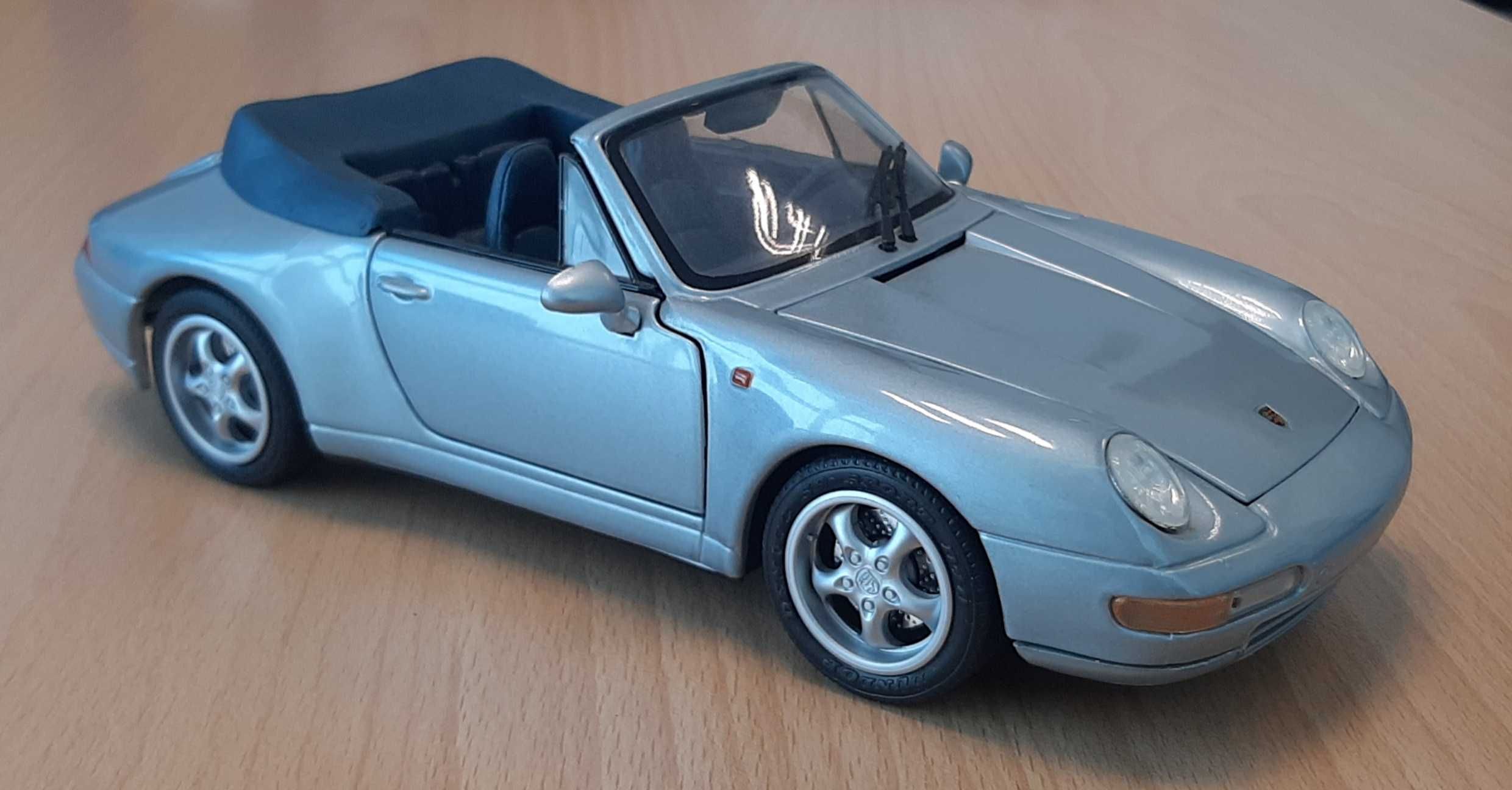 Maisto 1:18 Porsche Carrera Cabriolet