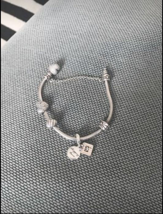 Bratara Pandora , argint si aur pe talismane