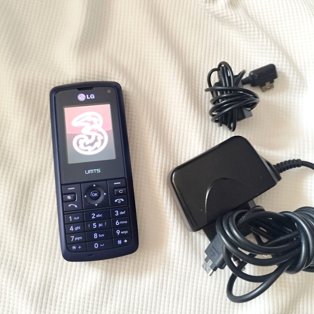 LG U250 + căști și incaecator( decodat,made in Korea)