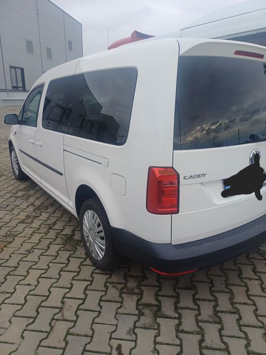 Vând vw caddy maxi,7 locuri,motor 2l diesel cu ad blue