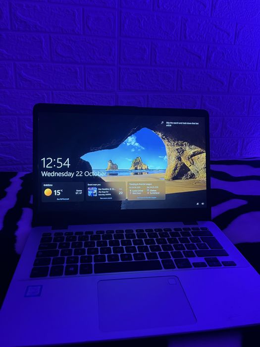 Vând laptop Asus