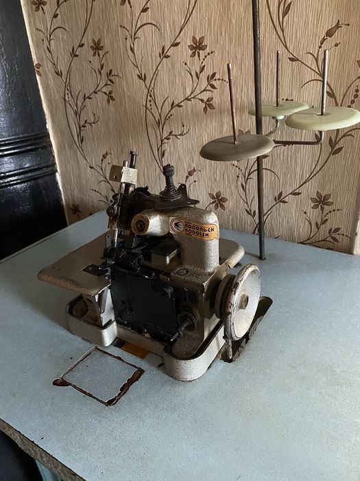 Промышленный оверлок