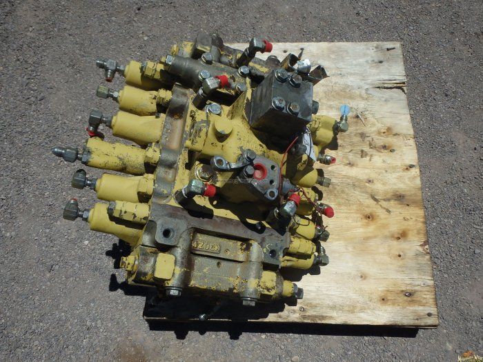 distribuitor hidraulic miniexcavator jcb 8052