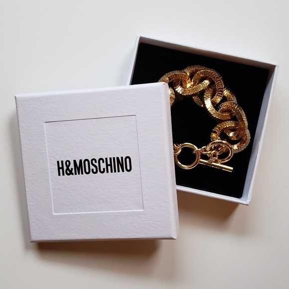 Чисто нови! Златисто колие и   гривна на H&M Moschino
