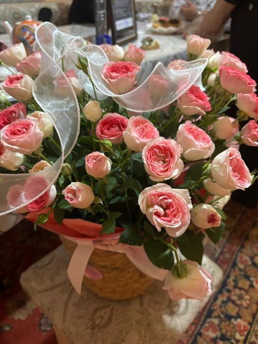 Кастовый.   розы