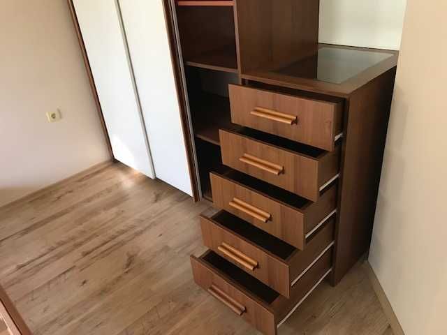 Гардероб 357/210, легло с матрак, скрин и кожено кресло