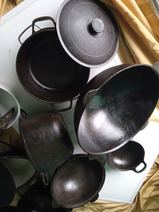 Казан черный чугун СССР и сковородка блинная,Казан Gipfel Германия 10Л