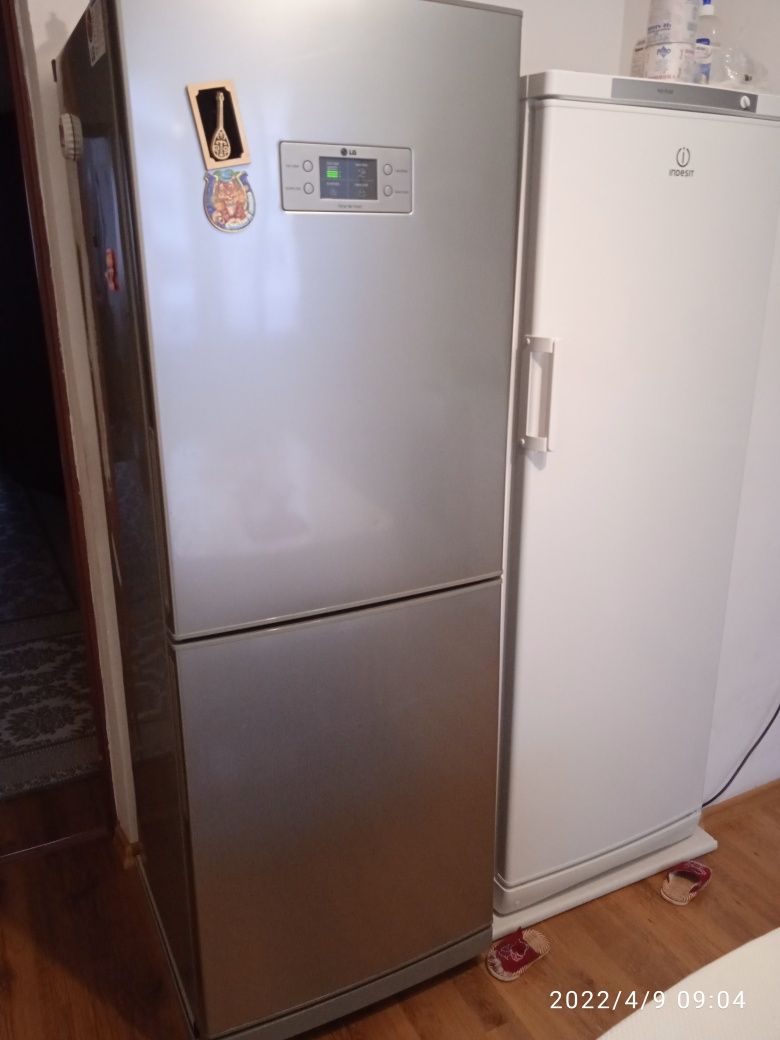Холодильник Lg продам