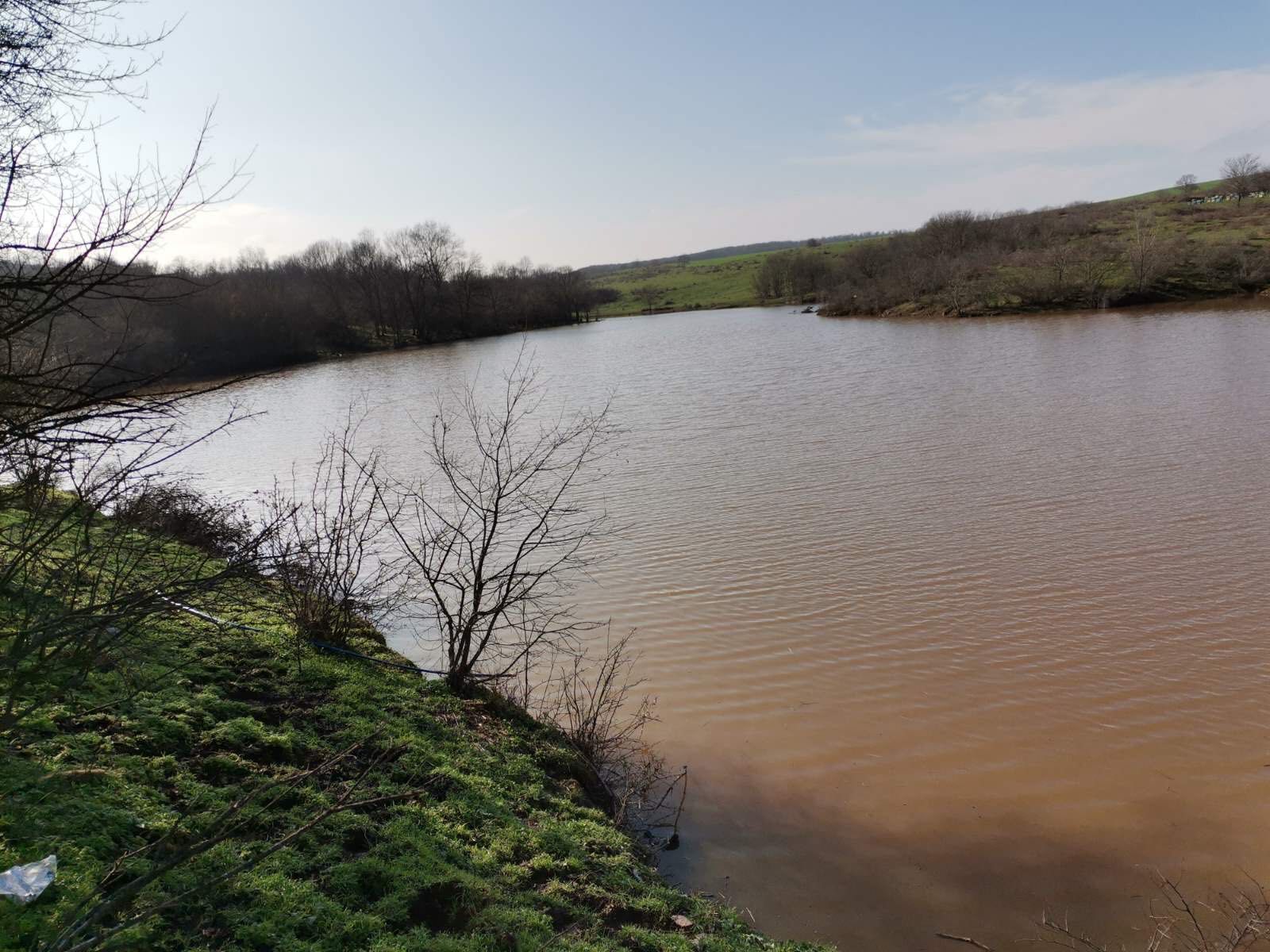 Язовир -водоем -рибарник Бургас село Зидарово водоем рибарник