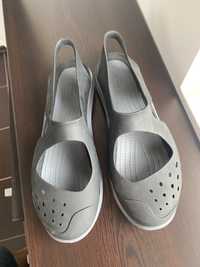 Sandale de plaja Crocs