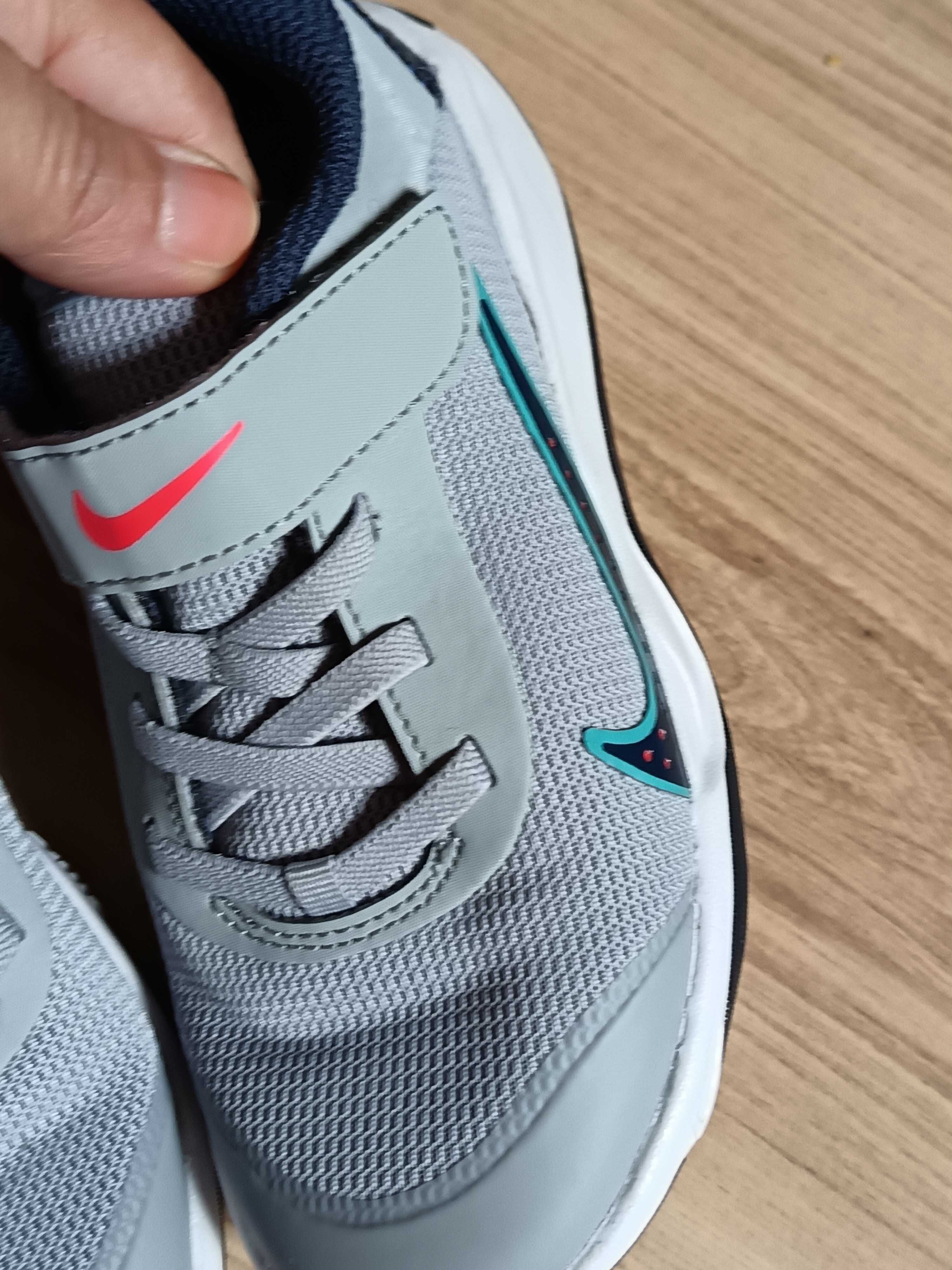 Нови Nike детски маратонки 27,5номер