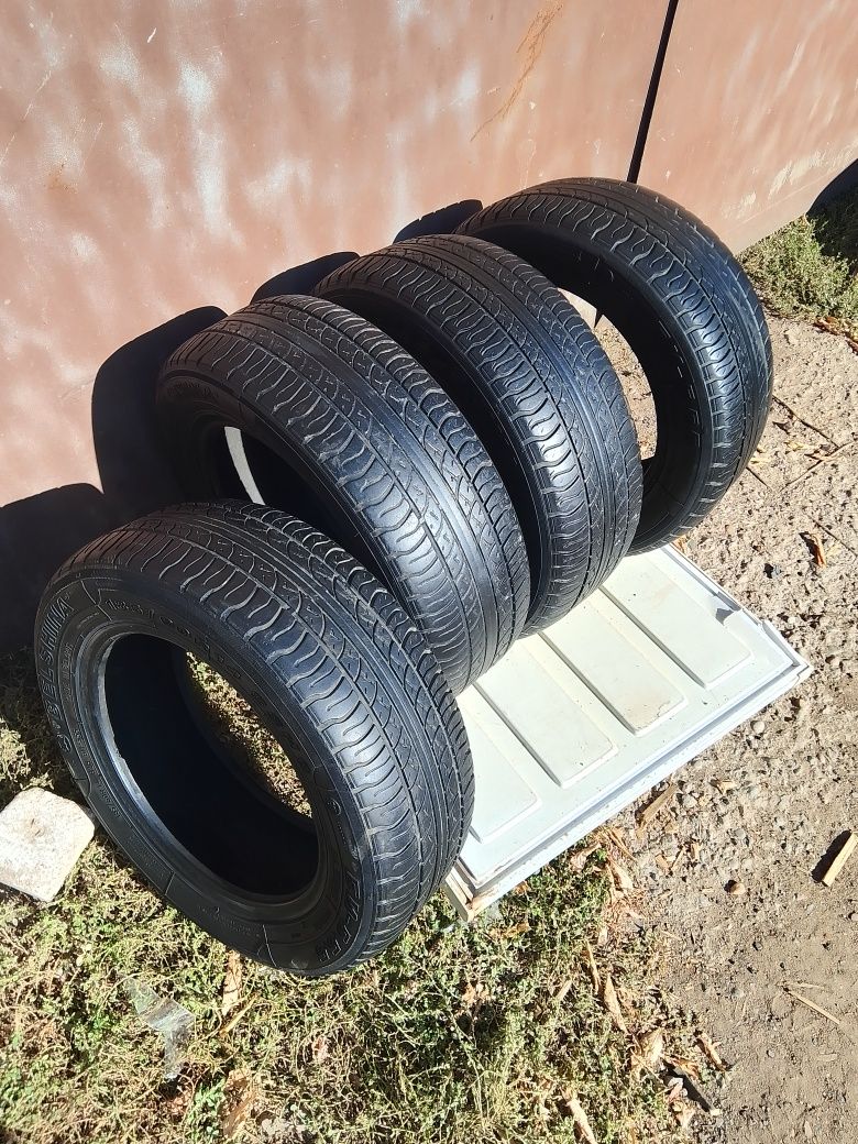 Авто шины 185*60 R14 в количестве 4 шт