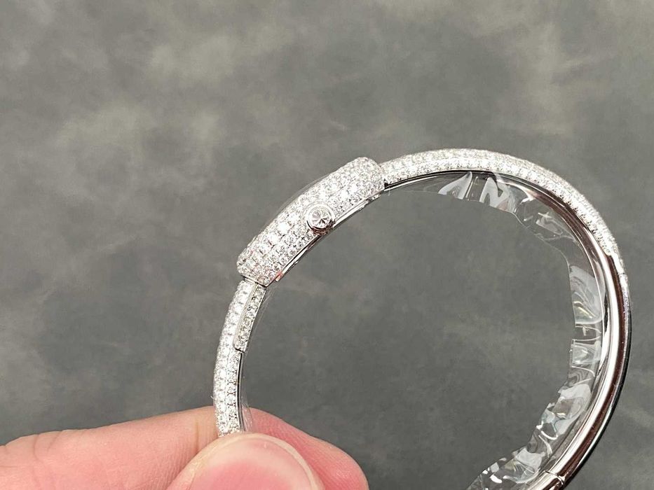 cartier baignoire icedout silver