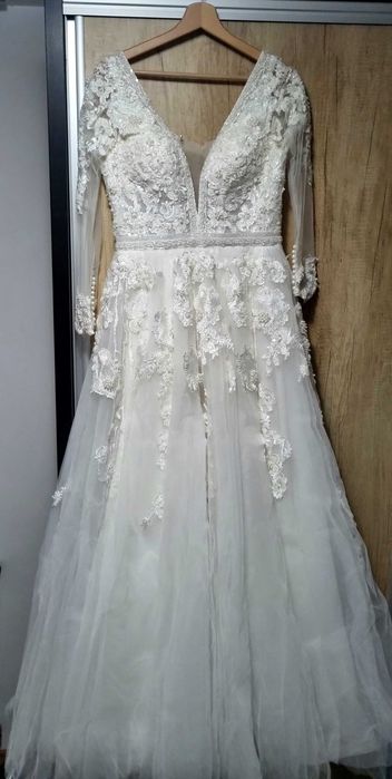 Rochie de mireasa model superb