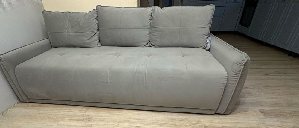 Vand canapea extensibila, plus spatiu de depozitarefacuta la comanda!