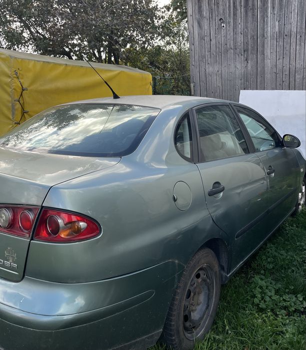 Seat Cordoba 2003, 1.4 Benzină, 180.000 km, Verde – 1000€ negociabil