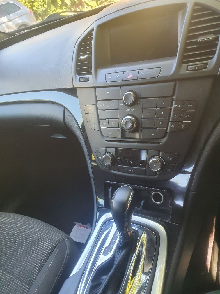 Dezmembrez Opel Insignia 2.0 diesel Automat
