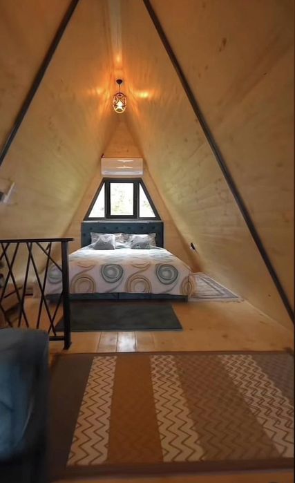 Vand Cabane A-frame, acept si variante auto in schimb