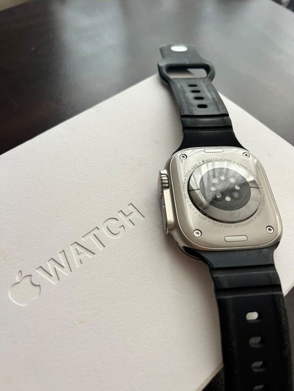 Перфектен Apple watch ultra 49mm