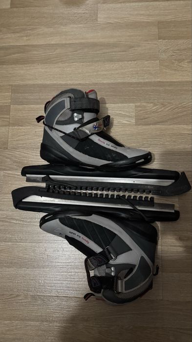 Коньки конькобежные