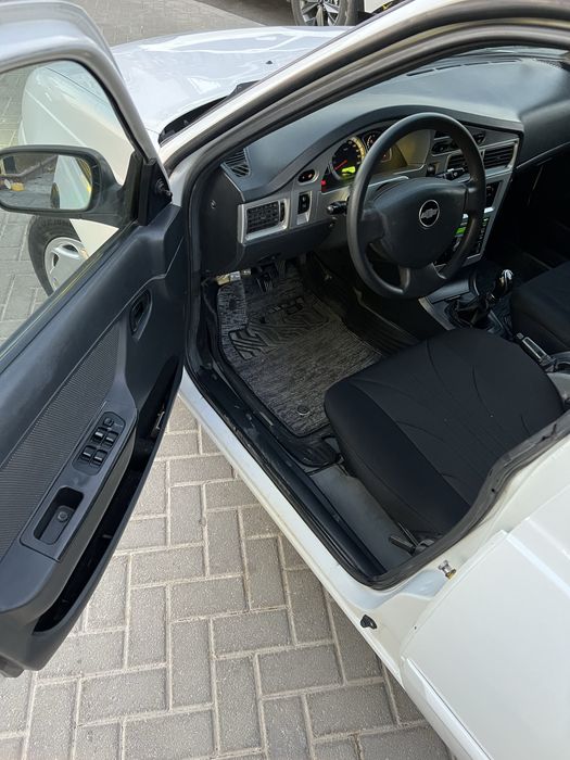 Nexia 2 2015 lyuks kansaner