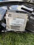 Vand far audi 250 lei negociabil