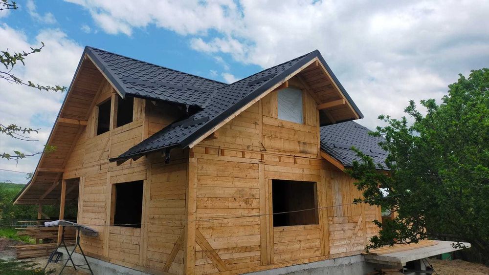 Construim Case din Lemn la Roșu