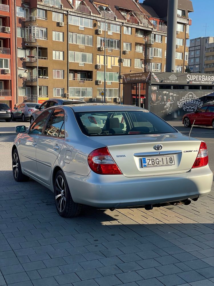 Toyota Camry 30