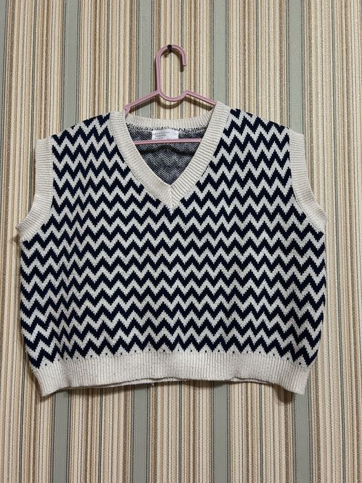 Жилетка, корея. Темно синие линий