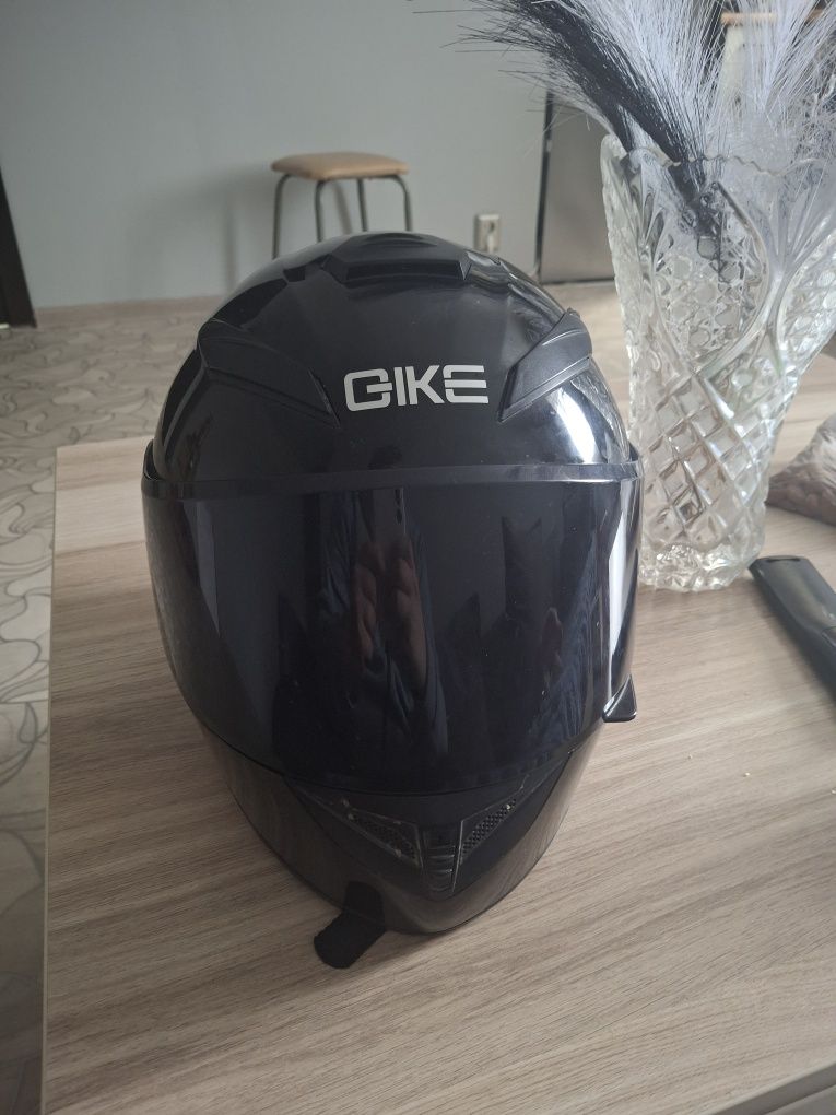 Продам шлем QUKE