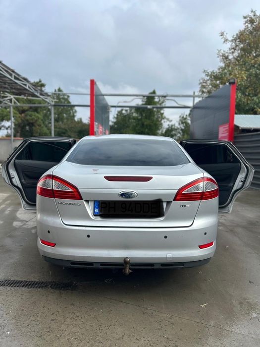 Vând Ford Mondeo