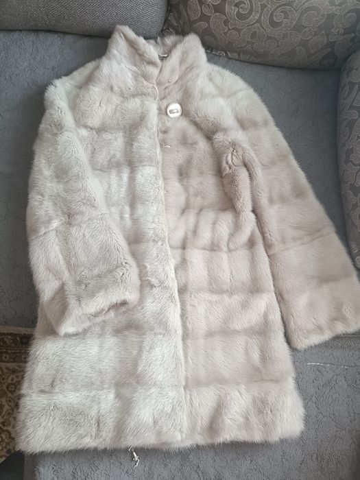 Продам норковую шубу