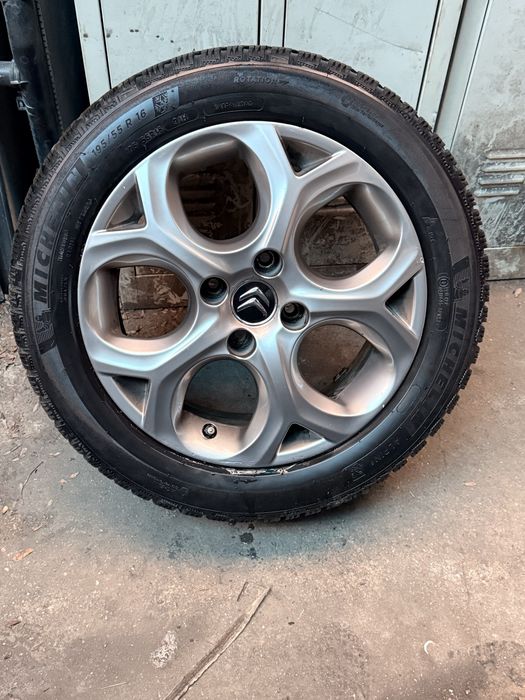 Vand roți r16 echipate de iarnă