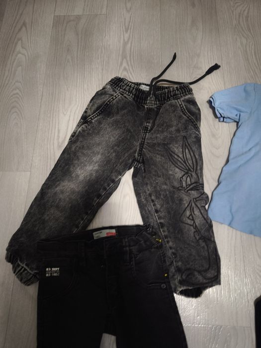 Продам детские вещи