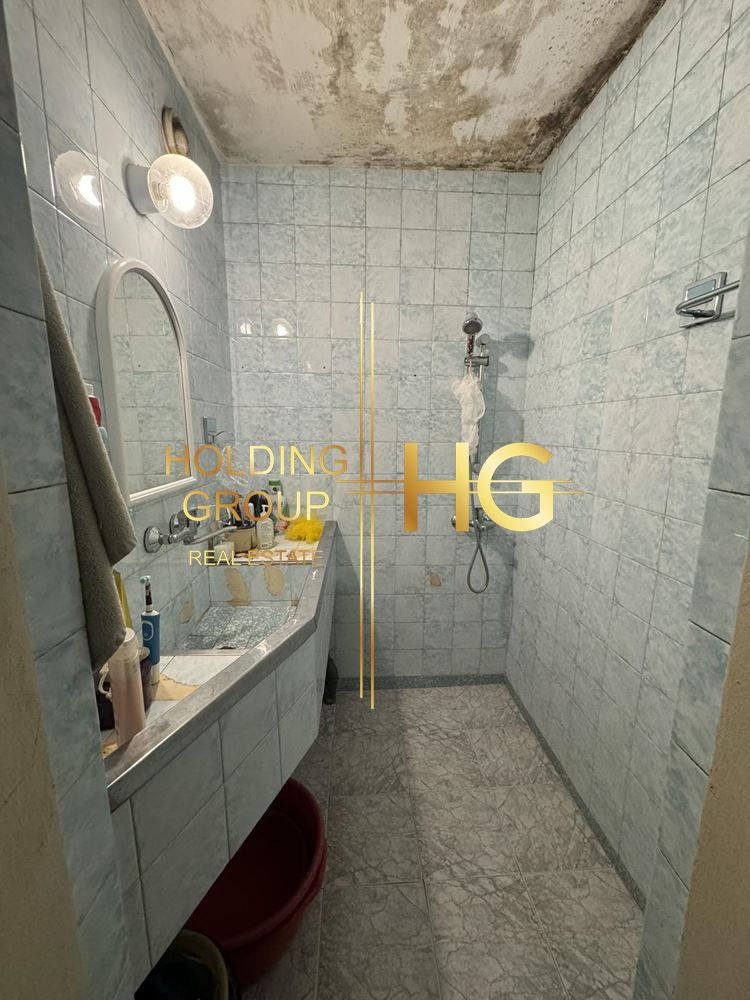 Продава се Тристаен апартамент в Варна, Автогара - 7742 кв.м за 15 €/кв.м - Снимка #8