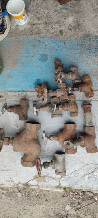 Вентиля,краны диаметр 25,32,50.