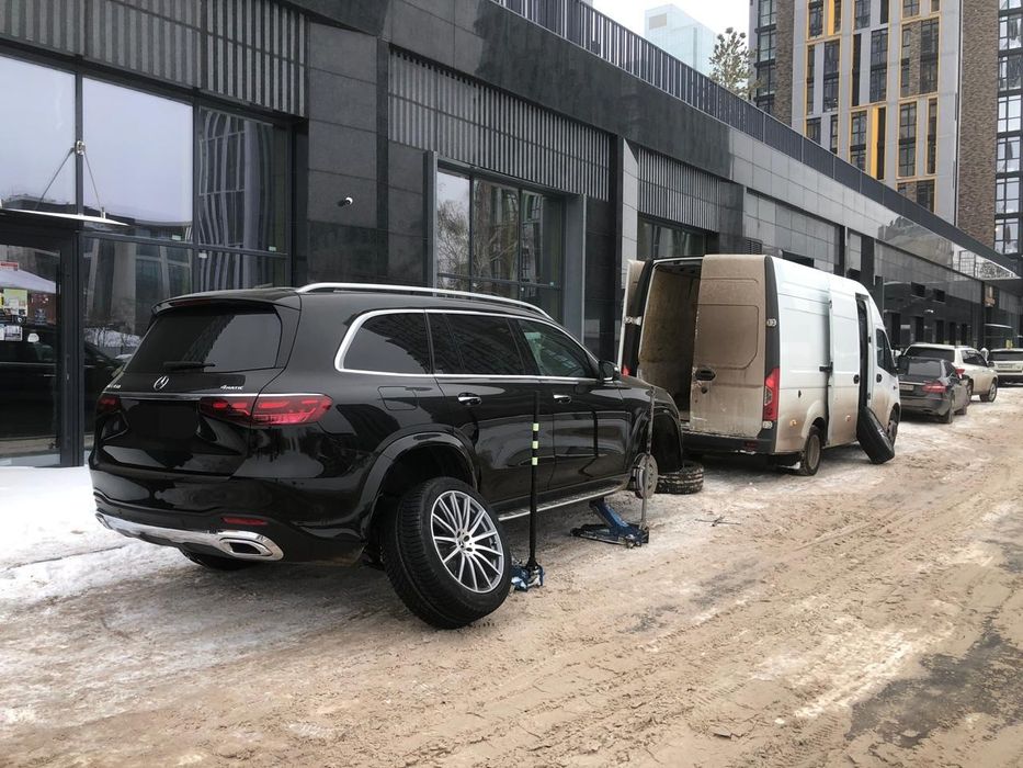 Выездной мобильный шиномонтаж на выезд передвижной шиномонтаж